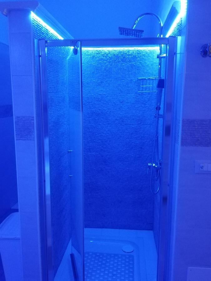 V&M Suite Con Jacuzzi أوستوني المظهر الخارجي الصورة